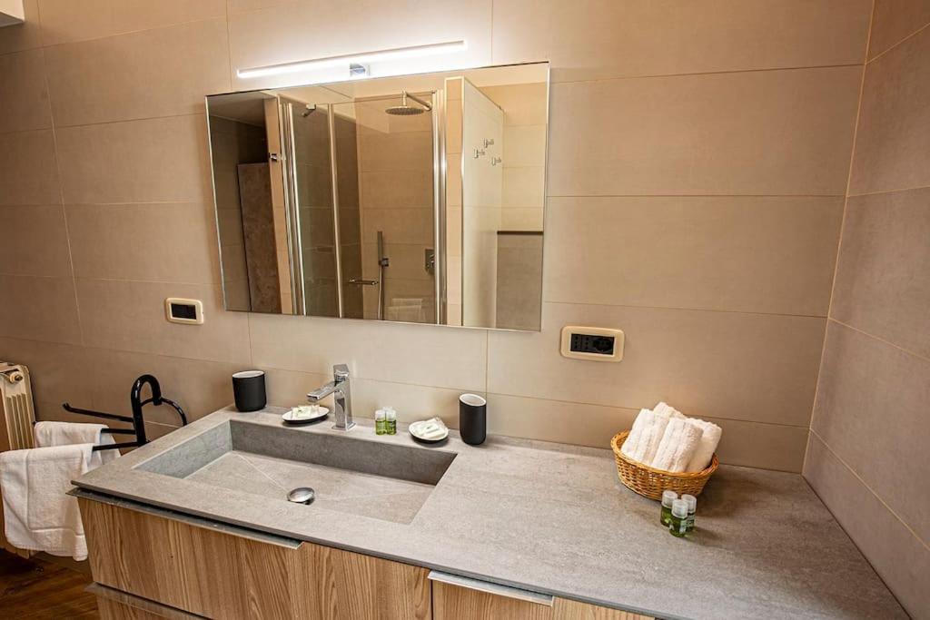 Dimora Al Colosseo, 2 Bedrooms Roma Exterior foto