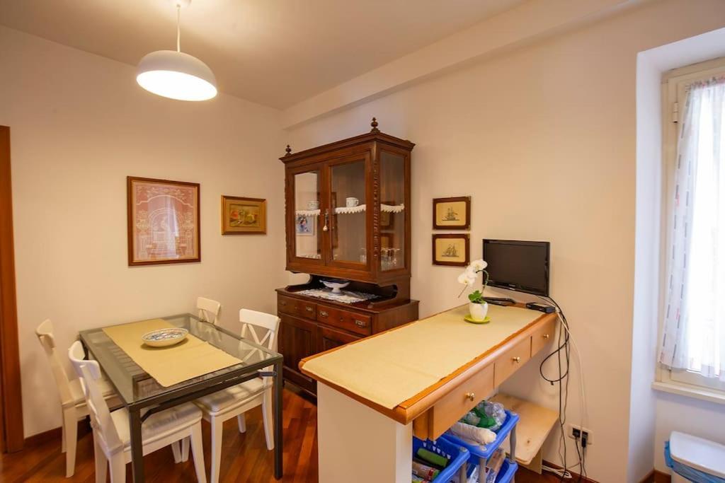 Dimora Al Colosseo, 2 Bedrooms Roma Exterior foto
