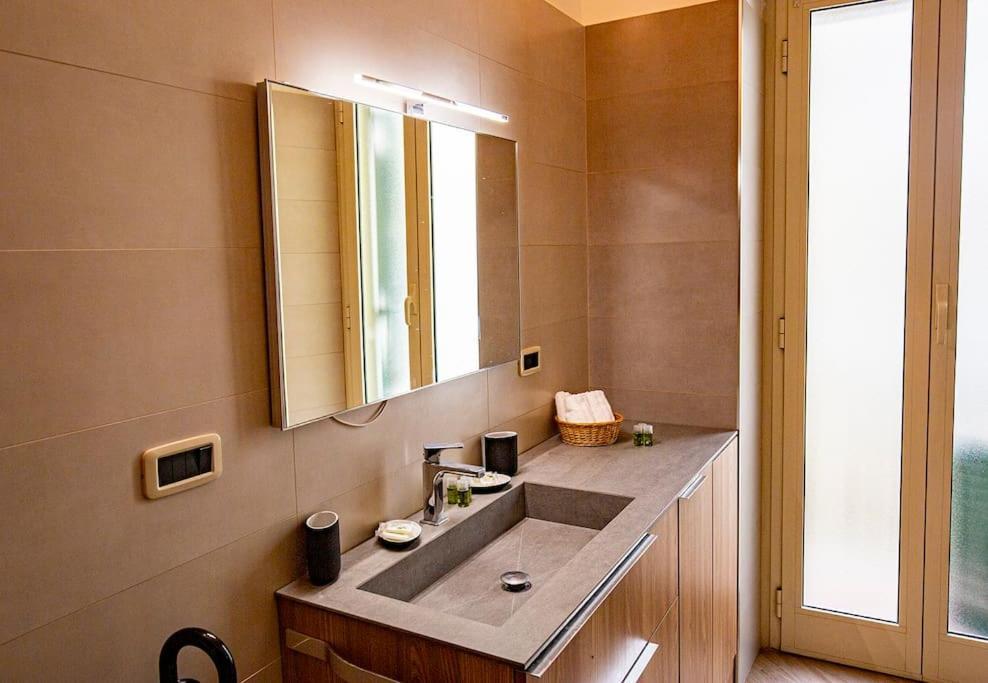 Dimora Al Colosseo, 2 Bedrooms Roma Exterior foto